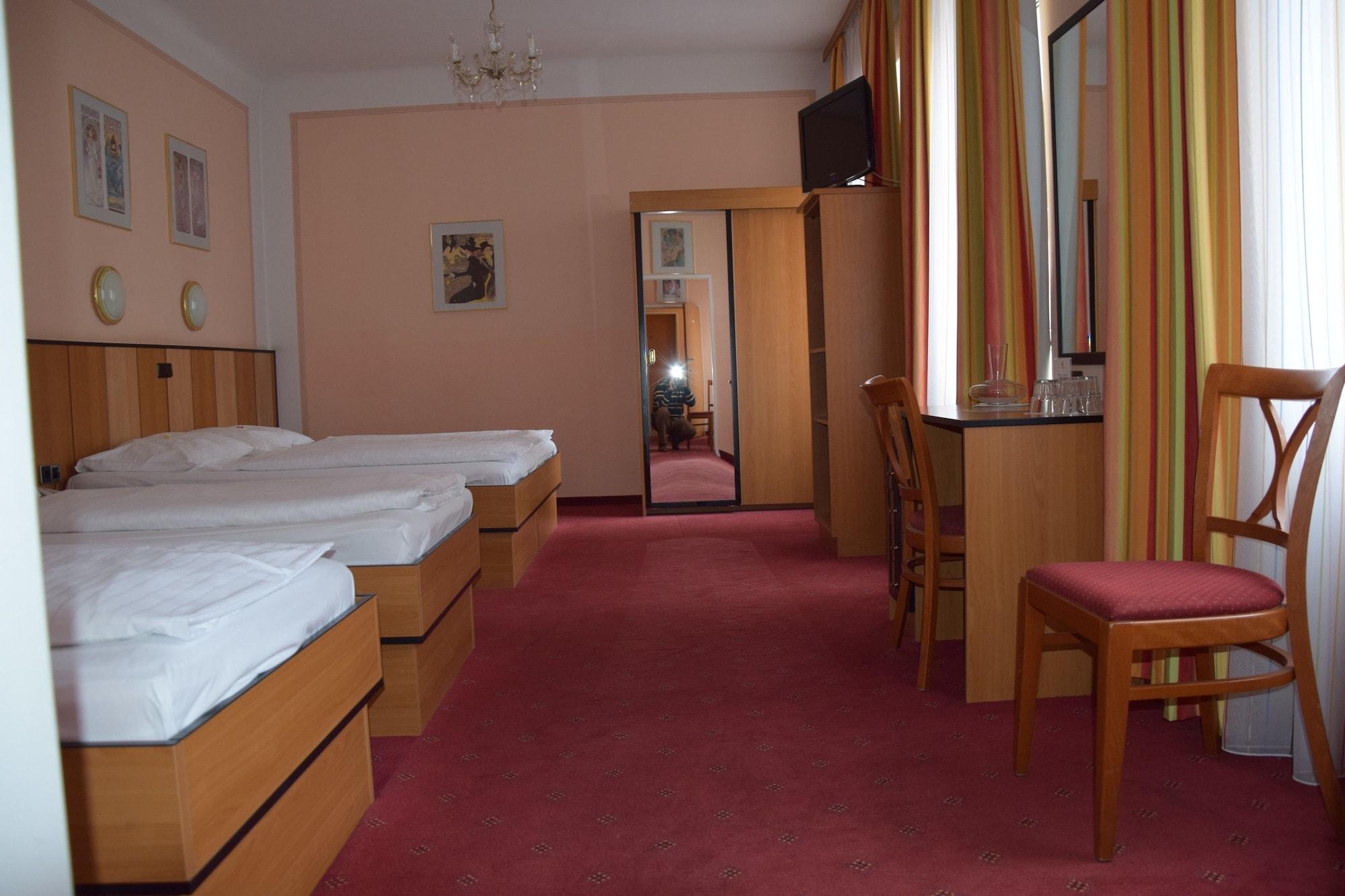 Garten- Und Kunsthotel Gabriel 3* Wien