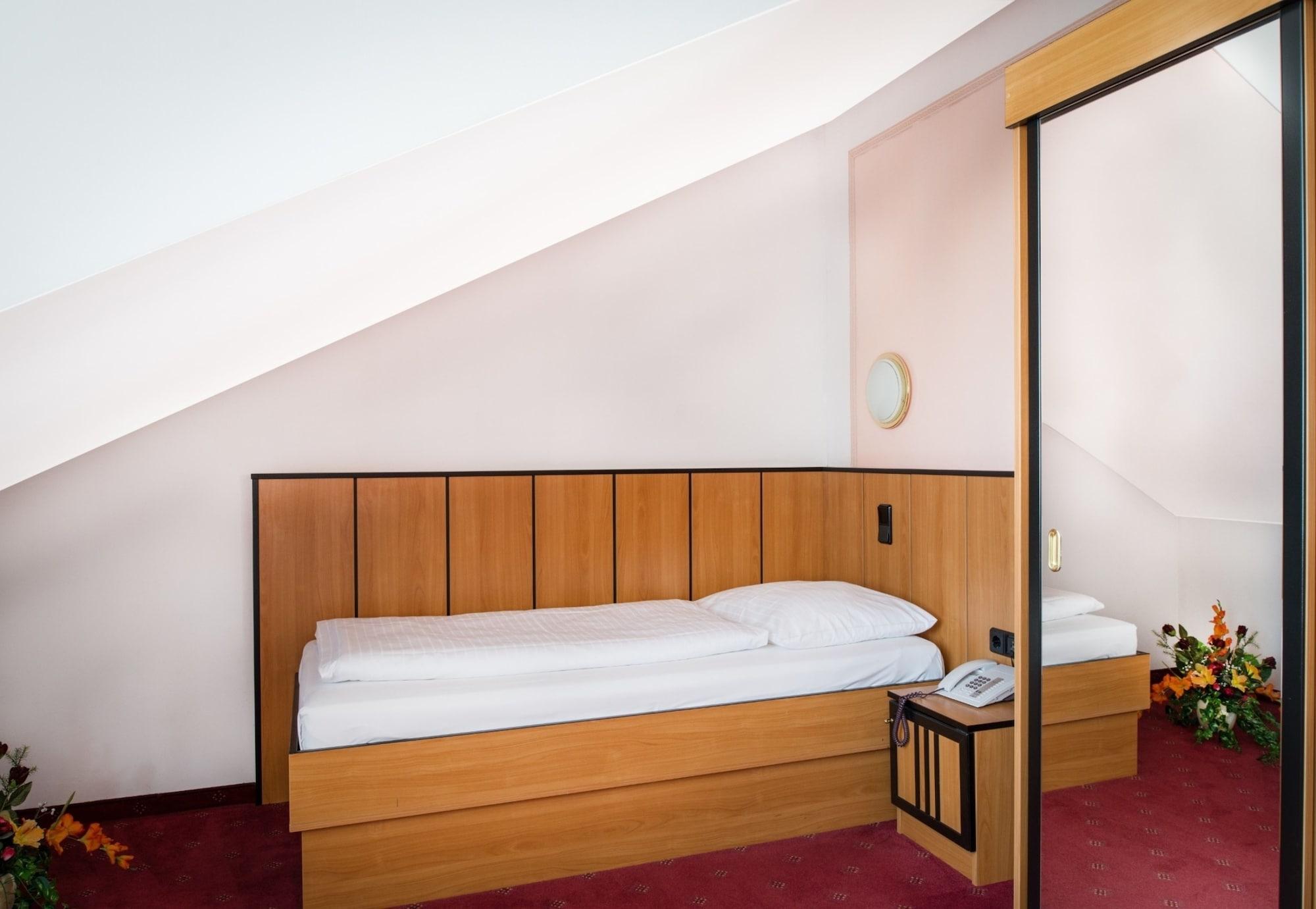 Garten- Und Kunsthotel Gabriel 3* Wien
