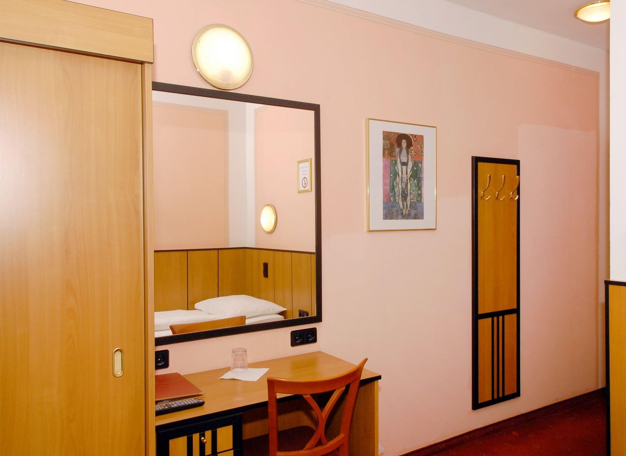Garten- Und Kunsthotel Gabriel Hotel Wien